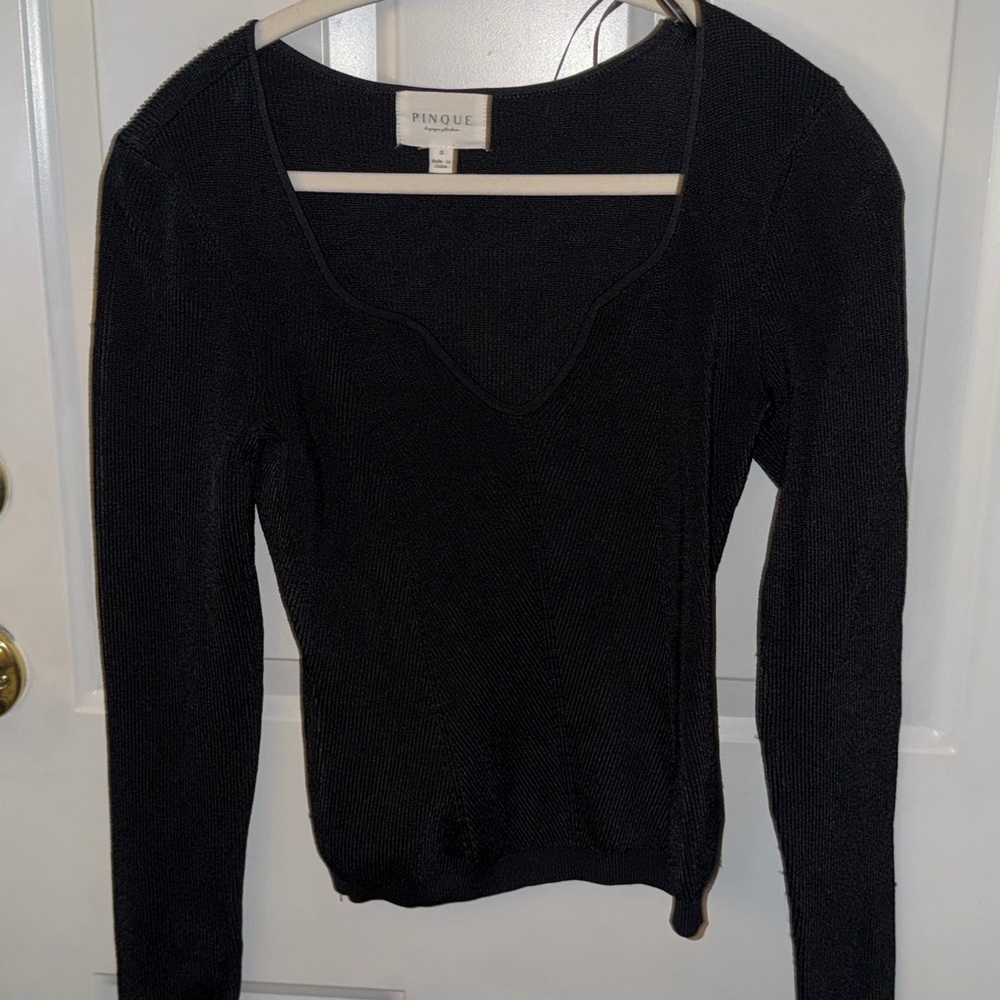 Chic Black V-Neck Sweater by Pinque